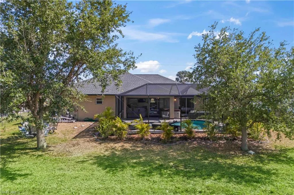 927 12th TER, Cape Coral, FL 33993,225045448