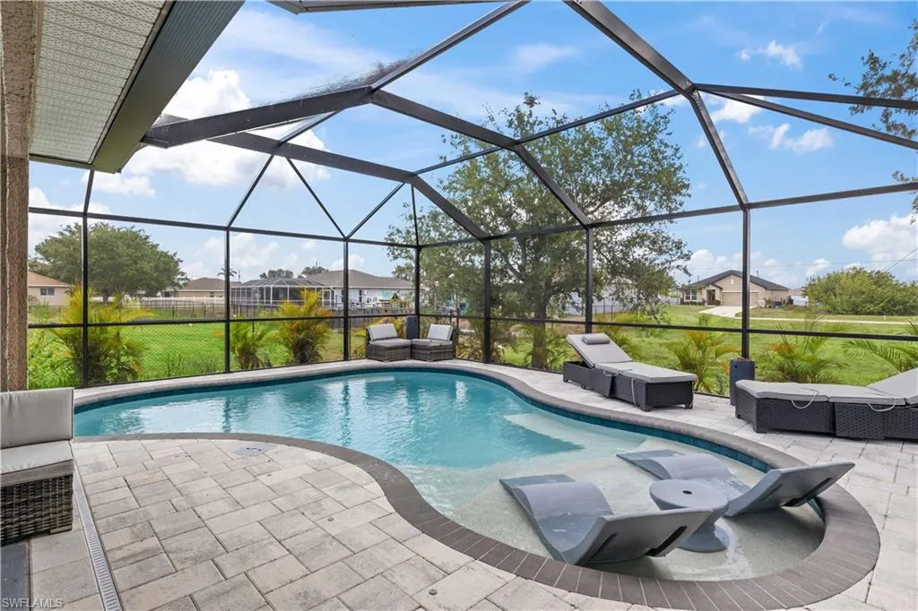 927 12th TER, Cape Coral, FL 33993,225045448
