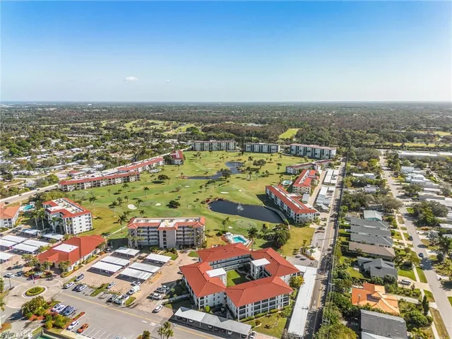 53 High Point Cir W 310, Naples, Florida 34103