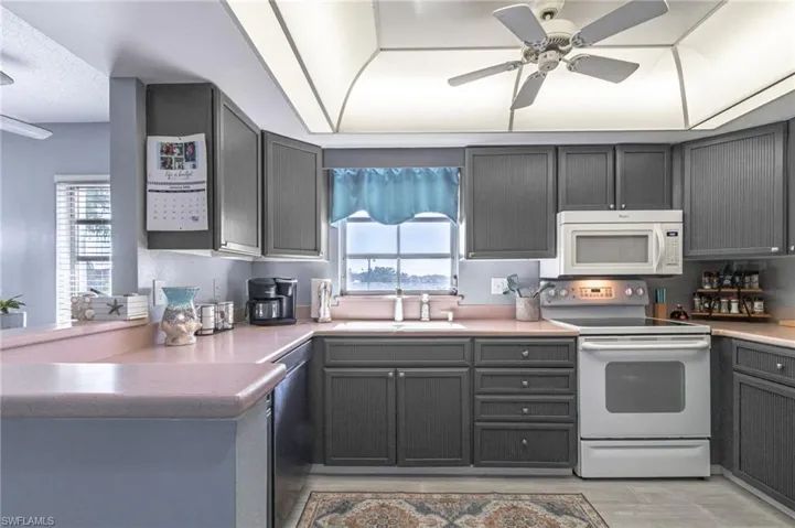 53 High Point Cir W 310, Naples, Florida 34103