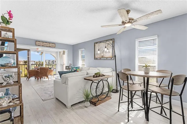 53 High Point Cir W 310, Naples, Florida 34103