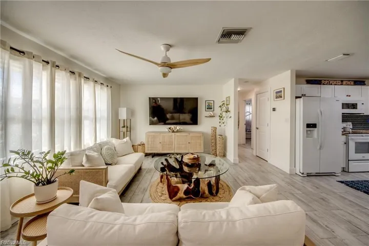 355 Donora Blvd, Fort Myers Beach, Florida 33931