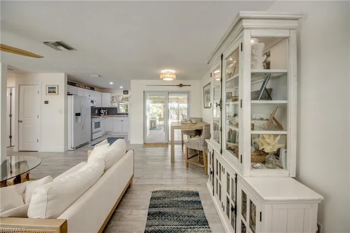 355 Donora Blvd, Fort Myers Beach, Florida 33931