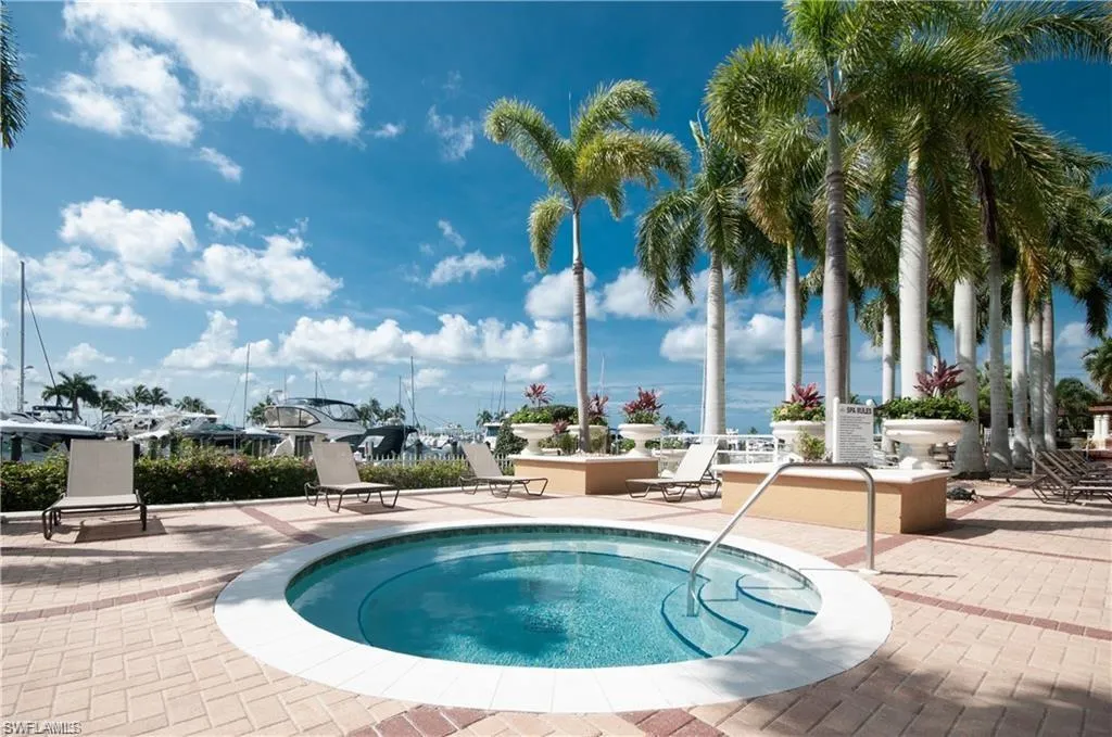 6061 Silver King BLVD, Cape Coral, FL 33914,224071955
