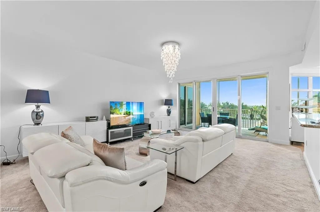 6061 Silver King BLVD, Cape Coral, FL 33914,224071955