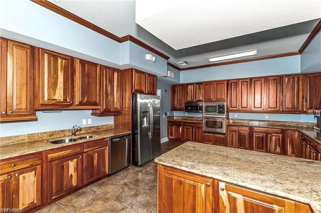 6061 Silver King BLVD, Cape Coral, FL 33914,224071955