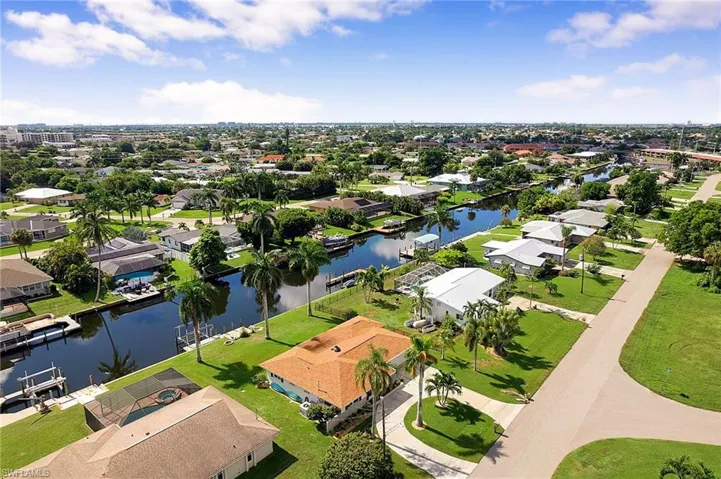 4529 Se 1st Ave, Cape Coral, Florida 33904