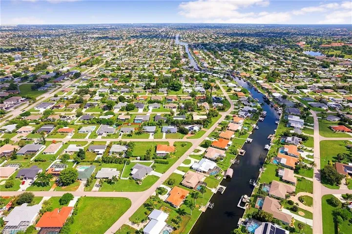 4529 Se 1st Ave, Cape Coral, Florida 33904