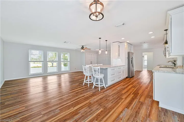 3030 SE 6th  AVE, Cape Coral, FL 33904