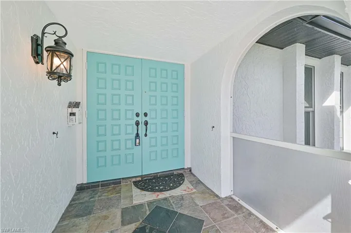 3030 SE 6th  AVE, Cape Coral, FL 33904