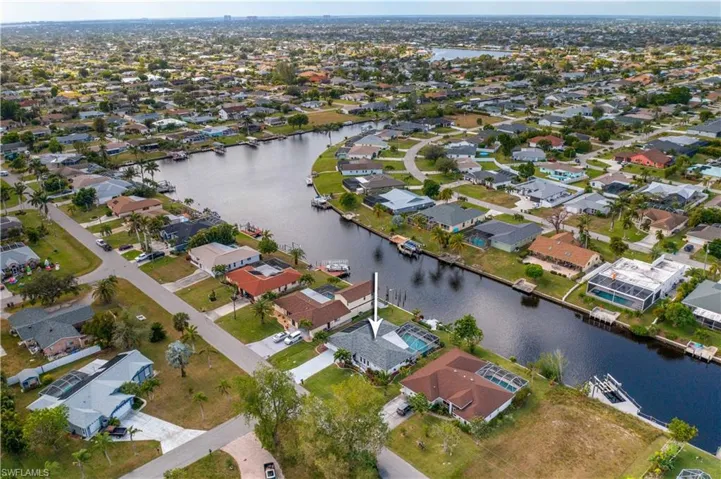 3030 SE 6th  AVE, Cape Coral, FL 33904