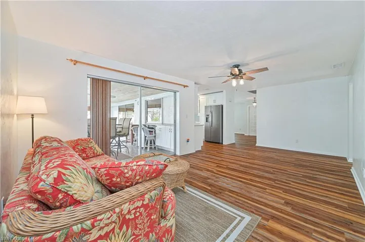 3030 SE 6th  AVE, Cape Coral, FL 33904