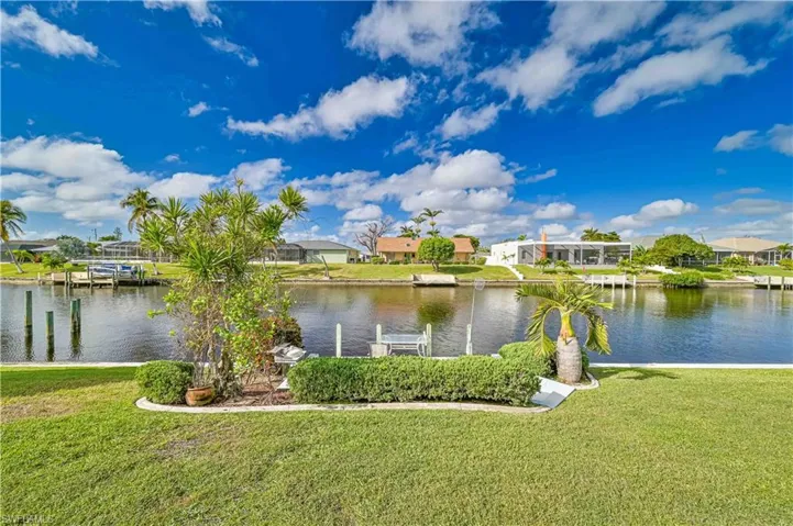 3030 SE 6th  AVE, Cape Coral, FL 33904