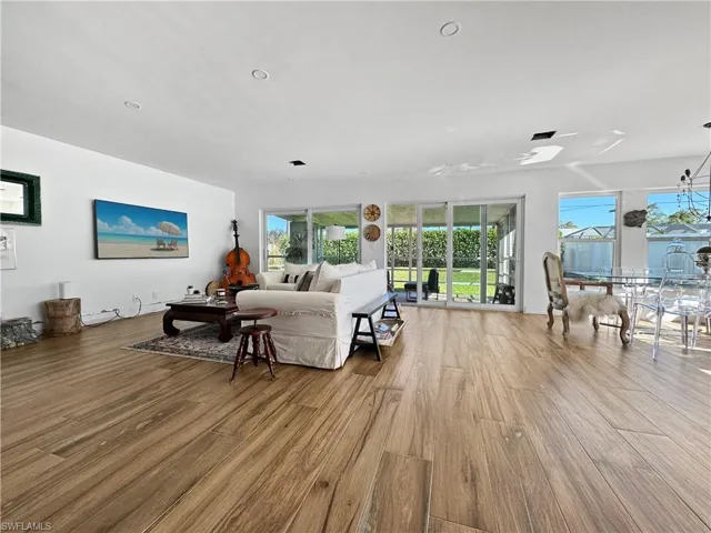 1340  West  LN, Naples, FL 34110