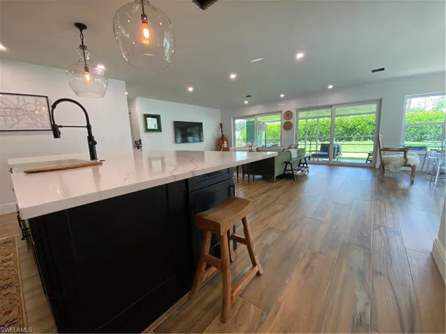 1340  West  LN, Naples, FL 34110