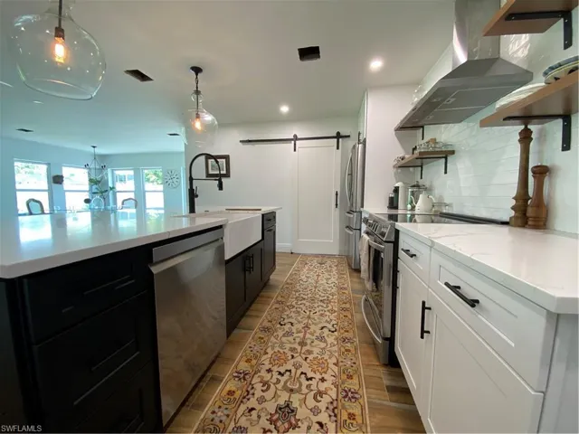 1340  West  LN, Naples, FL 34110