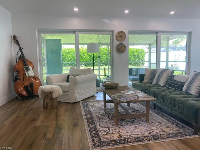 1340  West  LN, Naples, FL 34110