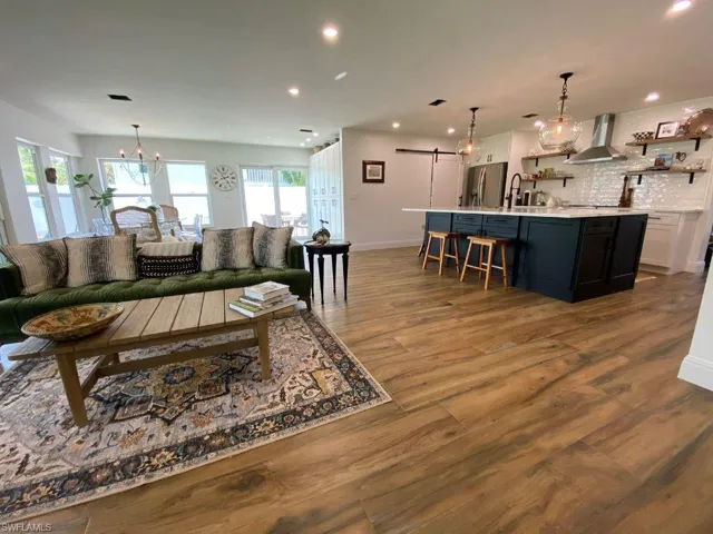 1340  West  LN, Naples, FL 34110