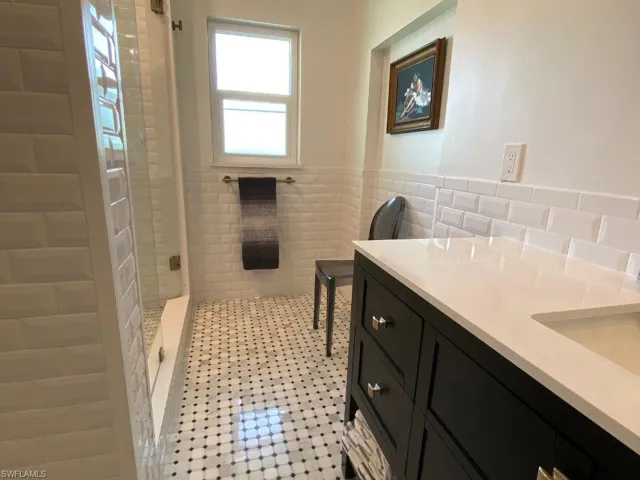 1340  West  LN, Naples, FL 34110