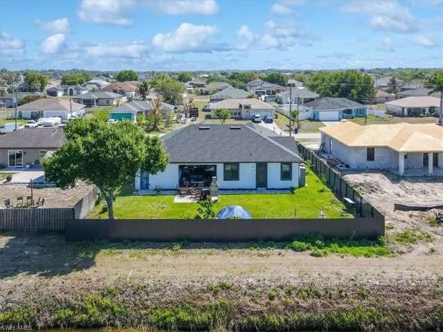 1013  Chaplin  AVE, Lehigh Acres, FL 33971