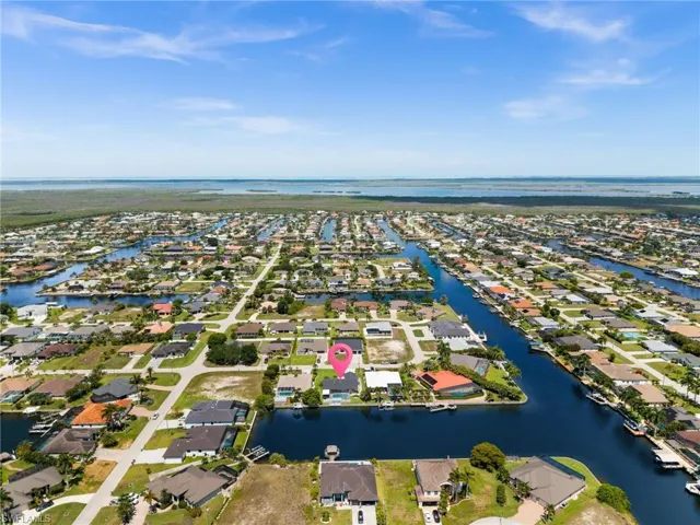 3911 25th Ct, Cape Coral, Florida 33914
