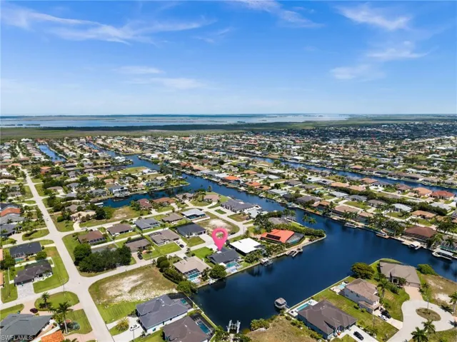 3911 25th Ct, Cape Coral, Florida 33914