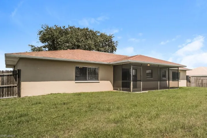 2715 Se 8th Ave, Cape Coral, Florida 33904