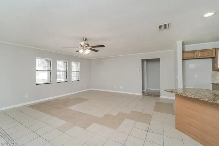2715 Se 8th Ave, Cape Coral, Florida 33904