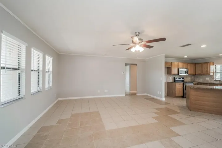 2715 Se 8th Ave, Cape Coral, Florida 33904