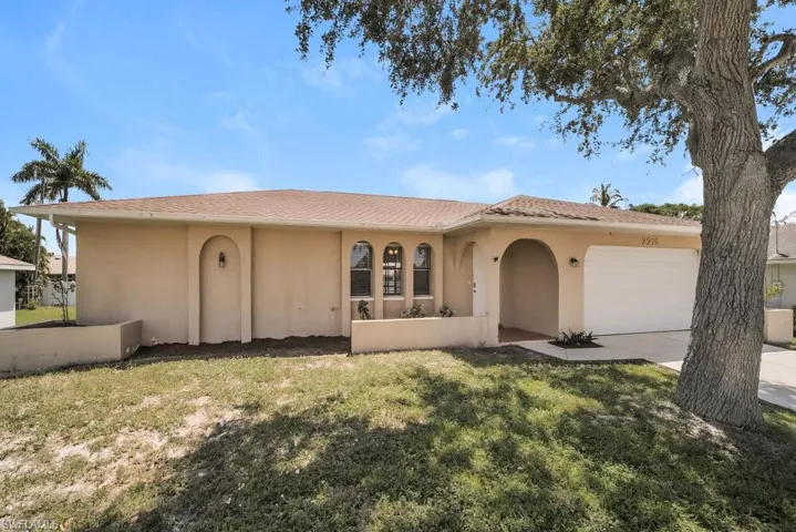 2715 Se 8th Ave, Cape Coral, Florida 33904