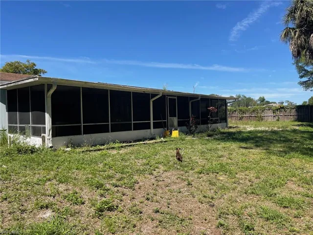 114 Lincoln AVE, LEHIGH ACRES FL 33936