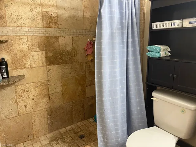 114 Lincoln AVE, LEHIGH ACRES FL 33936