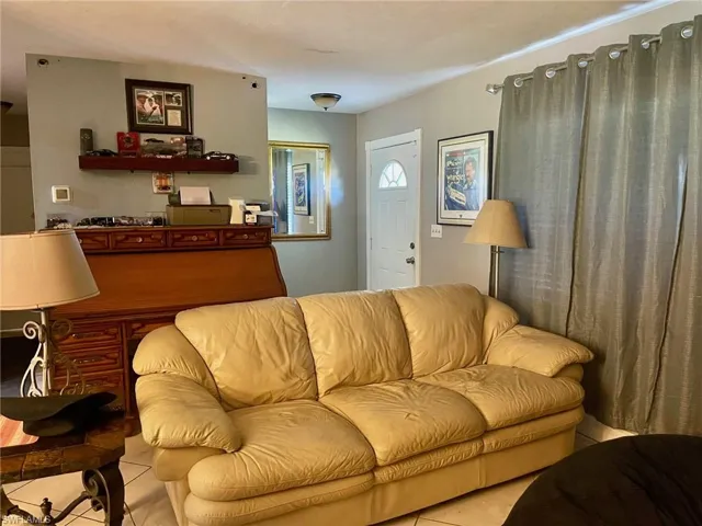 114 Lincoln AVE, LEHIGH ACRES FL 33936