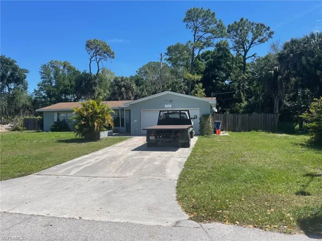114 Lincoln AVE, LEHIGH ACRES FL 33936