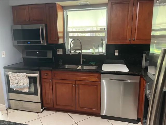 114 Lincoln AVE, LEHIGH ACRES FL 33936