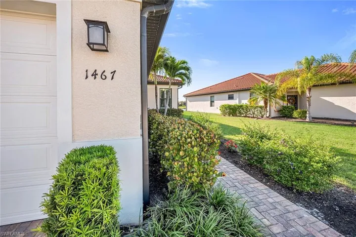 1467  Oceania S DR, Naples, FL 34113