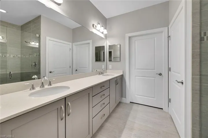 1467  Oceania S DR, Naples, FL 34113