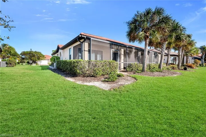 1467  Oceania S DR, Naples, FL 34113