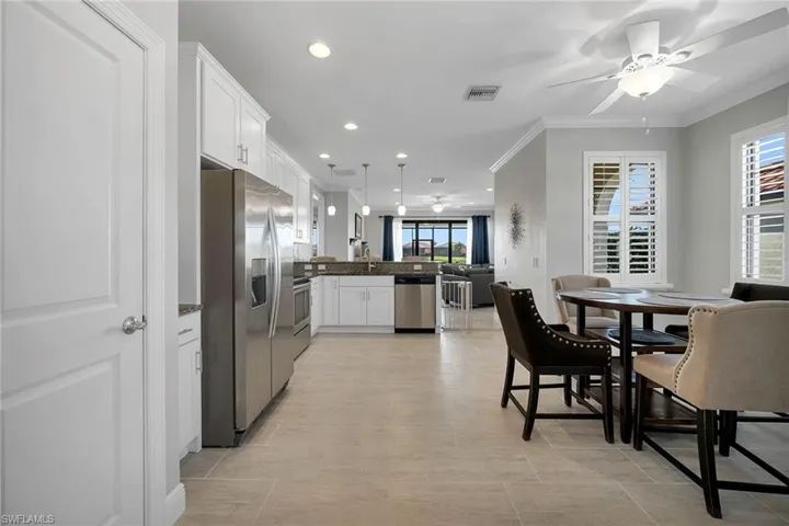1467  Oceania S DR, Naples, FL 34113