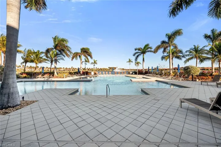 1467  Oceania S DR, Naples, FL 34113