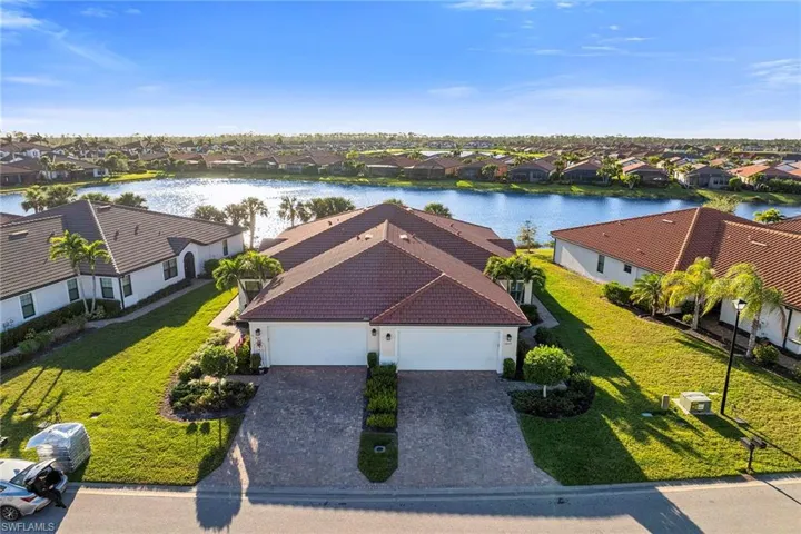 1467  Oceania S DR, Naples, FL 34113