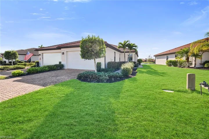 1467  Oceania S DR, Naples, FL 34113