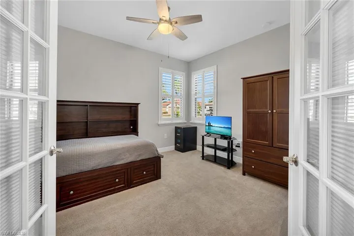 1467  Oceania S DR, Naples, FL 34113