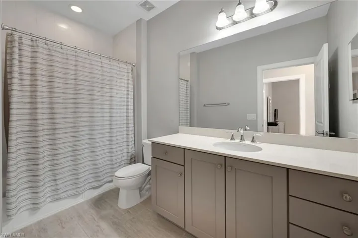 1467  Oceania S DR, Naples, FL 34113
