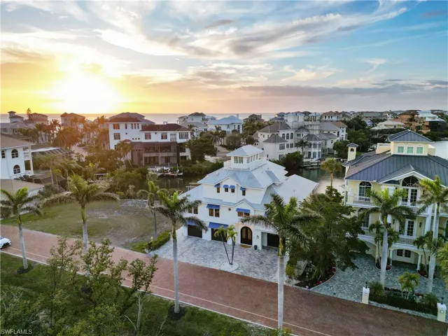 237 Bayfront Dr, Bonita Springs, Florida 34134