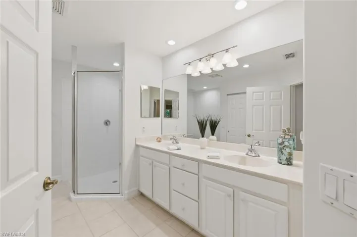 Owner's Bathroom