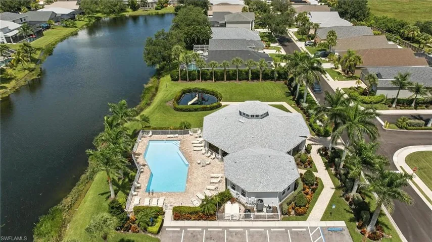 9010 Gladiolus Preserve Cir, Fort Myers, Florida 33908