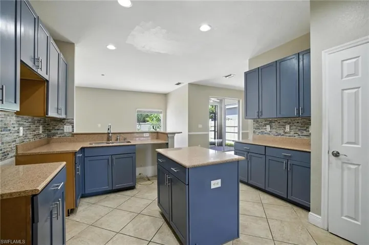 9010 Gladiolus Preserve Cir, Fort Myers, Florida 33908
