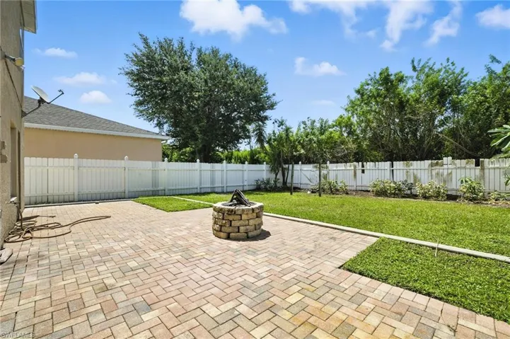 9010 Gladiolus Preserve Cir, Fort Myers, Florida 33908