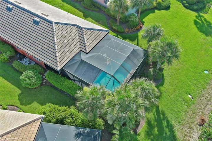 NEW ROOF IN DECEMBER OF 2023 WITH WARRANTY!